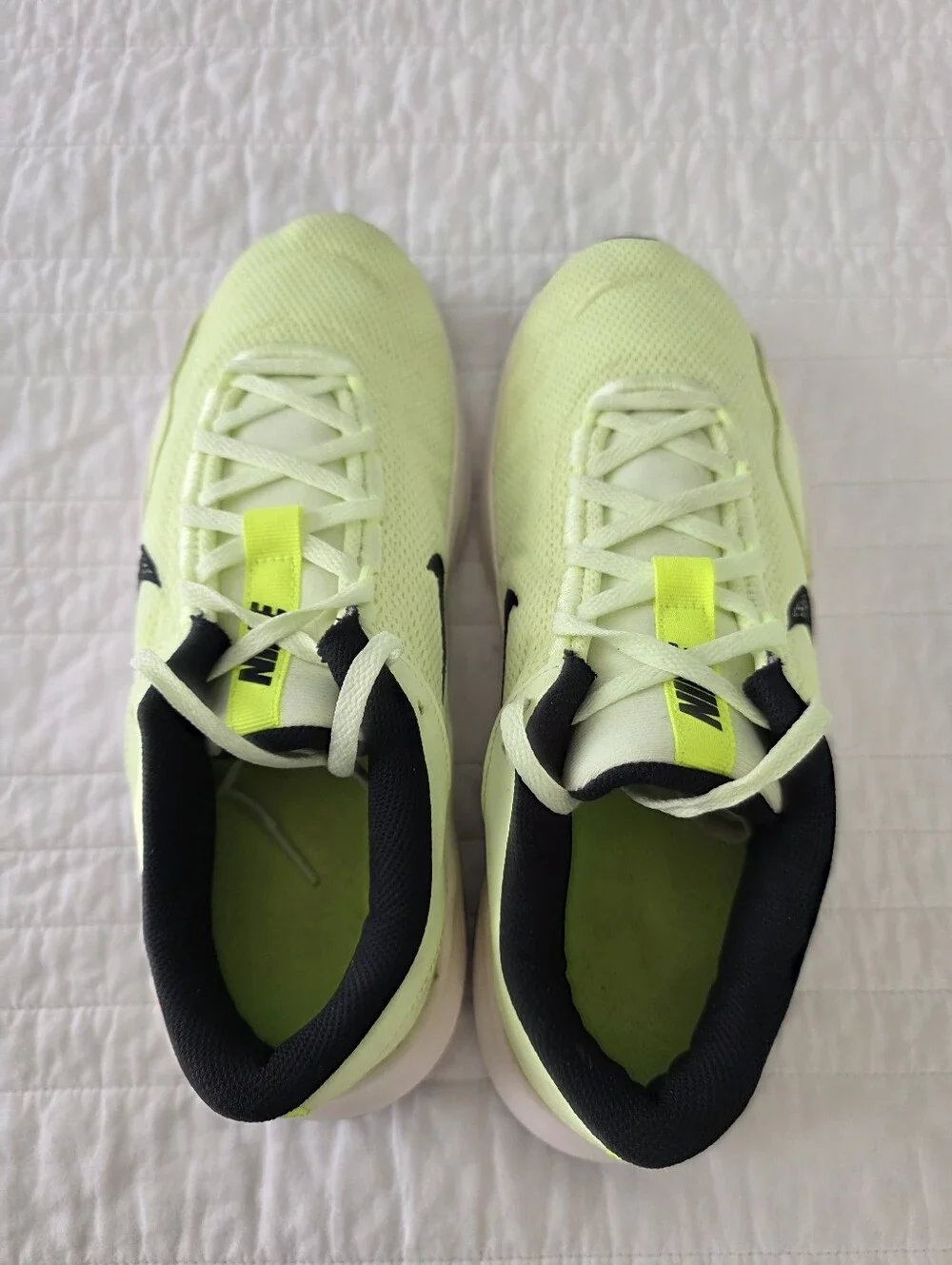 Nike Legend Essential 3 Neon Yellow/Black Running Shoes Mens 9.5